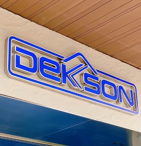 Postingan Instagram Dekson
